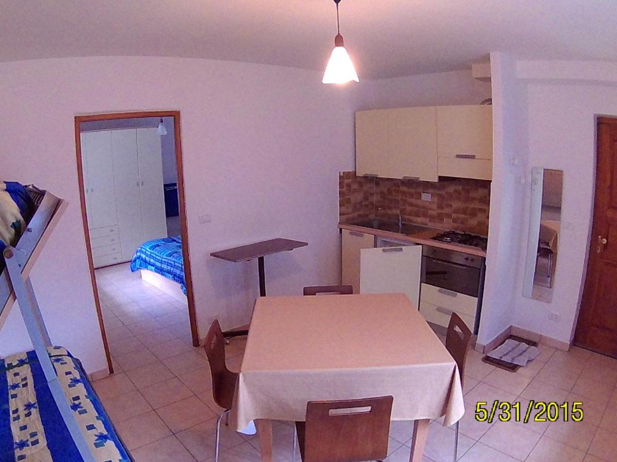 Residenza La Ruina Aparthotel Фенестреле Стая снимка