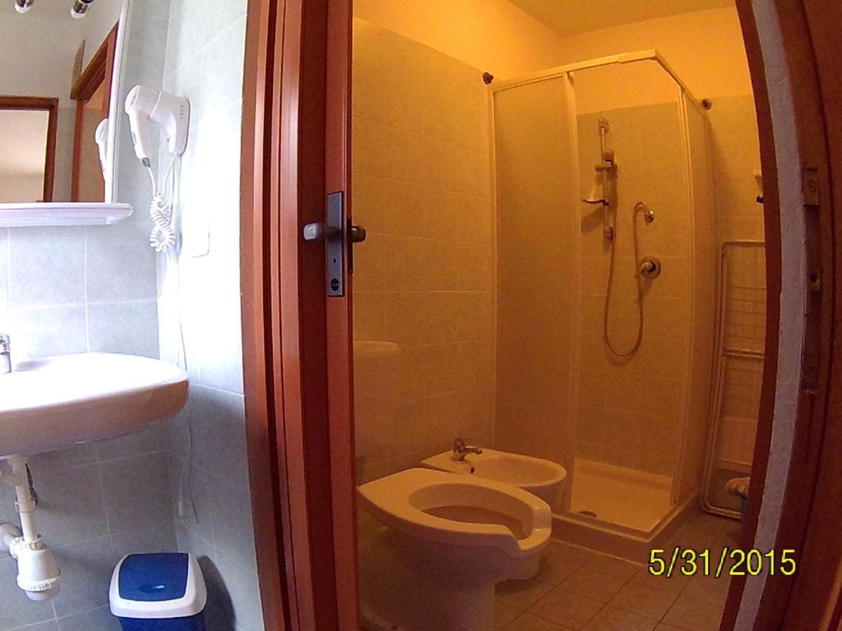 Residenza La Ruina Aparthotel Фенестреле Стая снимка