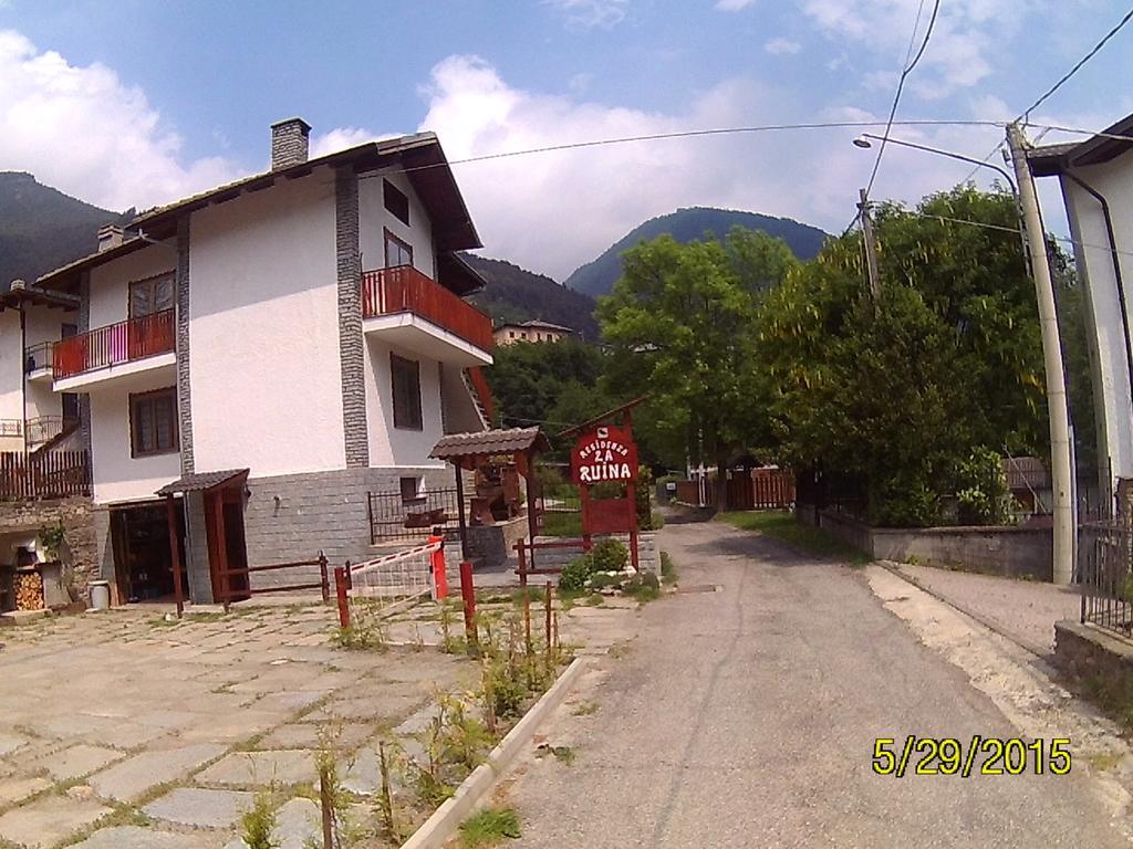 Residenza La Ruina Aparthotel Фенестреле Екстериор снимка