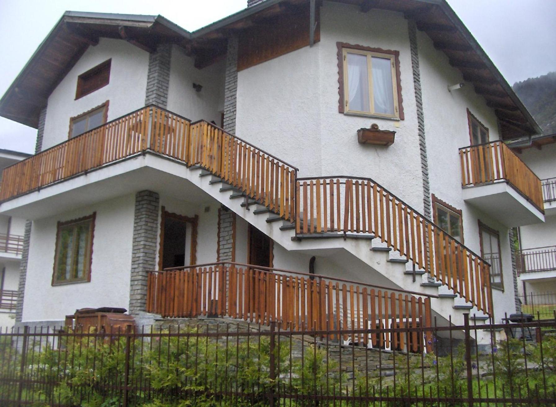 Residenza La Ruina Aparthotel Фенестреле Екстериор снимка